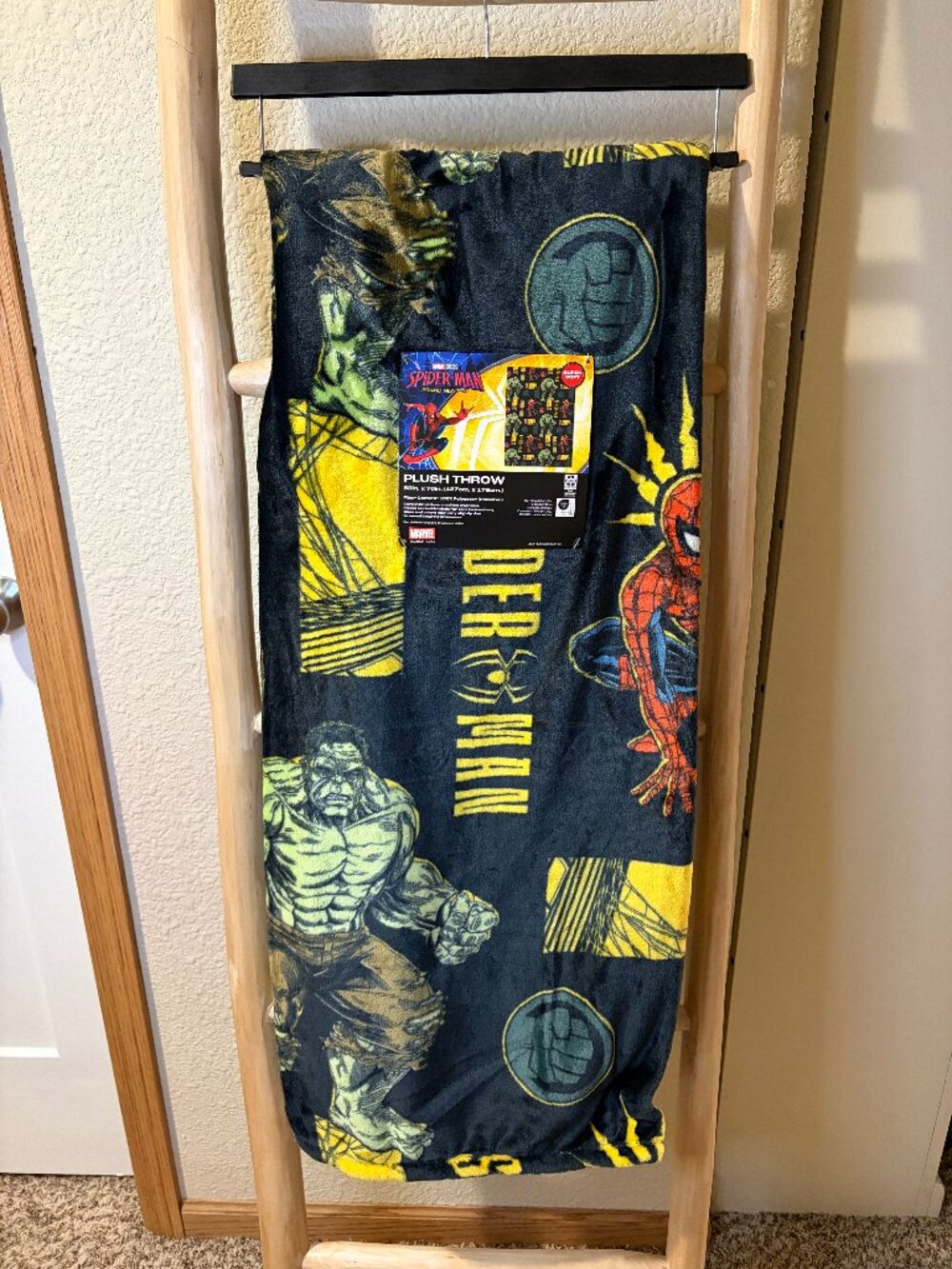 Marvel Spider-Man Brand New Day Hulk Plush Throw Blanket 50x70 NWT
